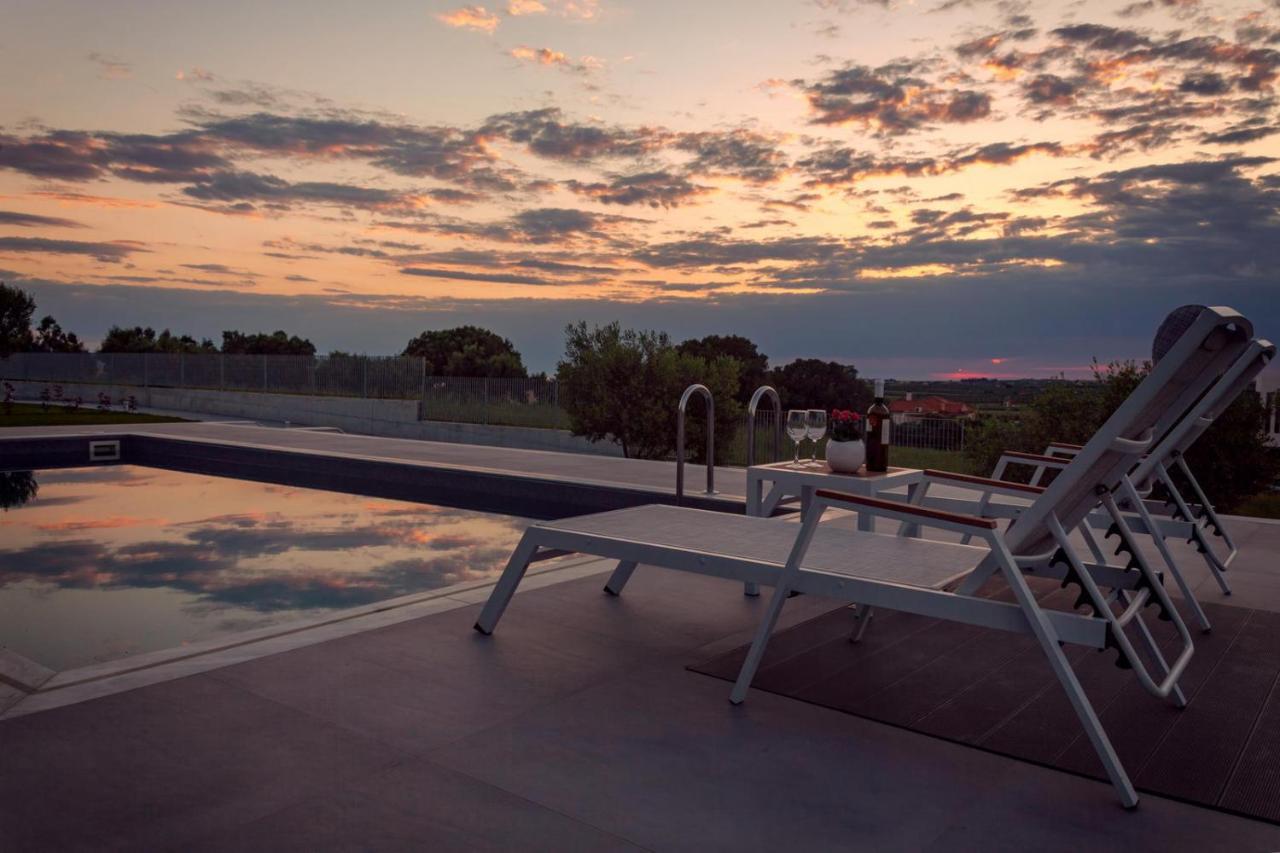 Merelia Luxury Villas - Halkidiki Nea Moudania Exterior photo