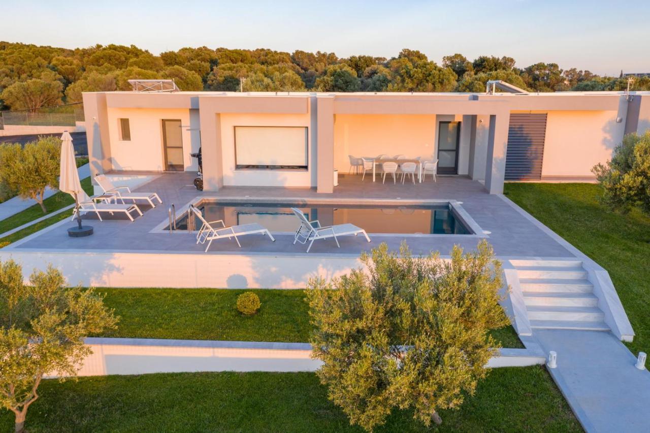 Merelia Luxury Villas - Halkidiki Nea Moudania Exterior photo